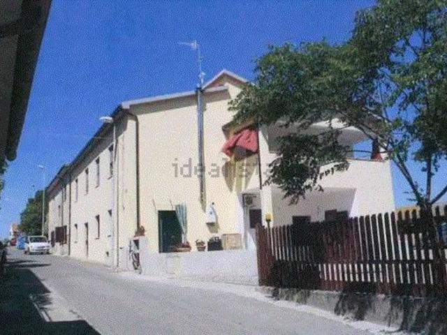 Appartamento in vendita di 680 m² in Via Circonvallazione