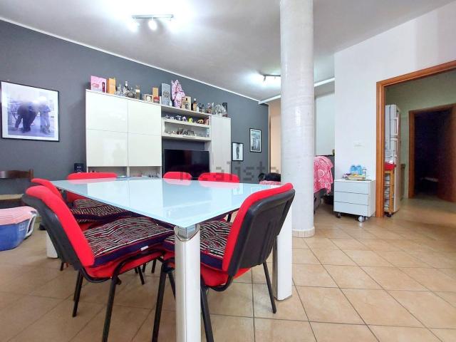 Appartamento in vendita di 680 m² in Via Fratelli Cairoli, 41