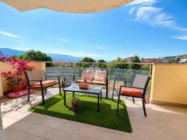 Appartamento in vendita di 68 m² in Strada Statale 19 delle Calabrie, 52