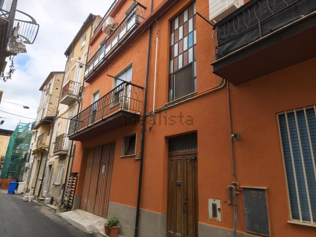 Appartamento in vendita di 68 m² in Via Alvaro, 11