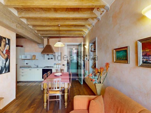 Appartamento in vendita di 68 m² in Via Cavour, 9