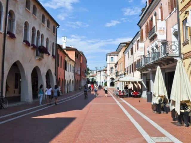 Appartamento in vendita di 68 m² in Via Fabio Filzi