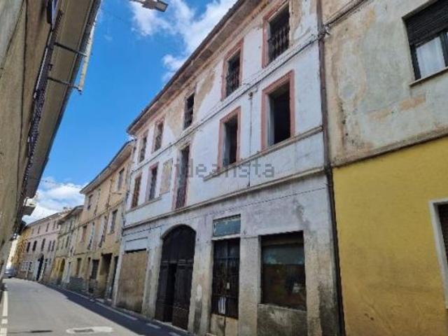 Appartamento in vendita di 68 m² in Via G. Tosalli, 2