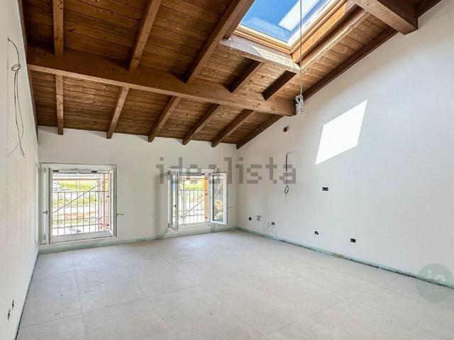 Appartamento in vendita di 68 m² in Via Nuova Ponente, 26