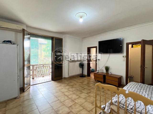 Appartamento in vendita di 68 m² in Via Padre Reginaldo Giuliani