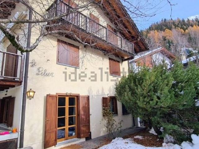 Appartamento in vendita di 68 m² in Via Rue Val Sapin, 12