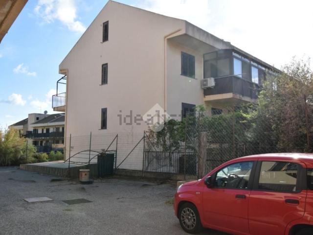 Appartamento in vendita di 69 m² in Strada Comunale Sperone, 67