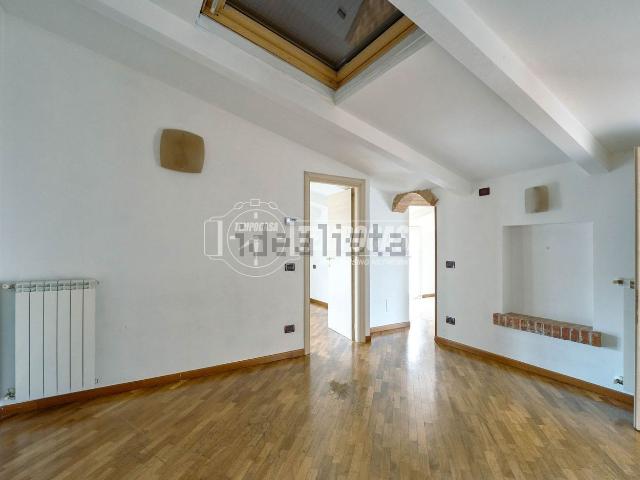 Appartamento in vendita di 69 m² in Via Caduti del Borgo
