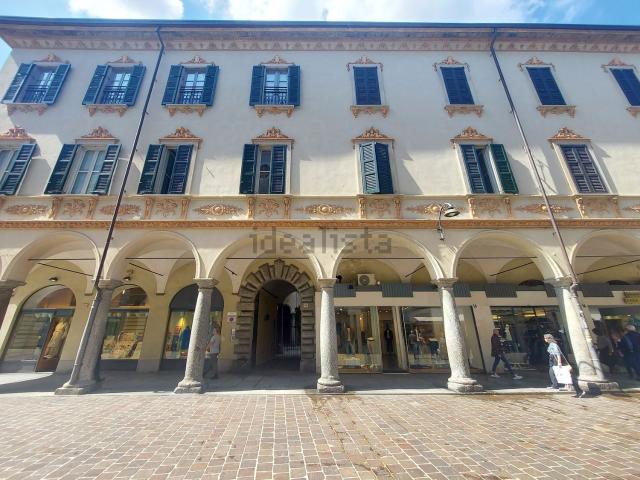 Appartamento in vendita di 69 m² in Via Cesare Cantù, 60