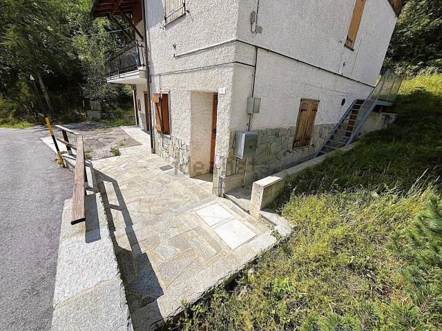 Appartamento in vendita di 69 m² in Via degli Alpini, 8