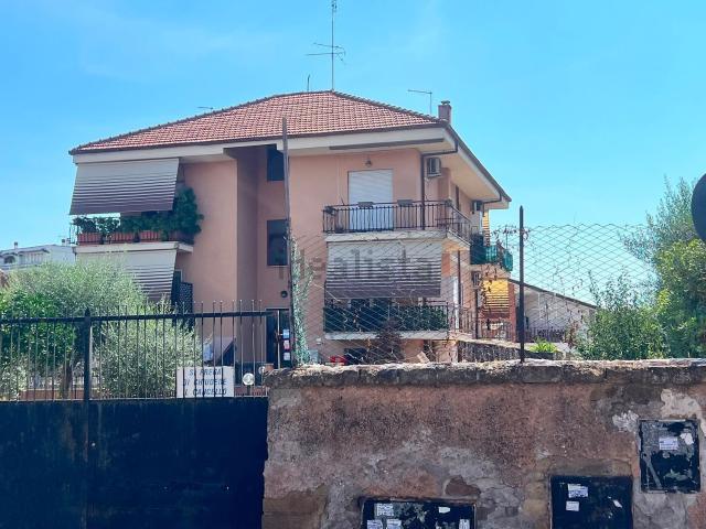 Appartamento in vendita di 69 m² in Via di Orti Poli