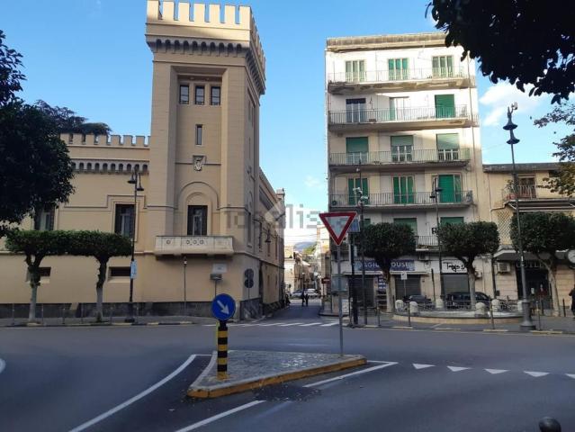 Appartamento in vendita di 69 m² in Via Filippo Dentice D&apos Accadia, 21