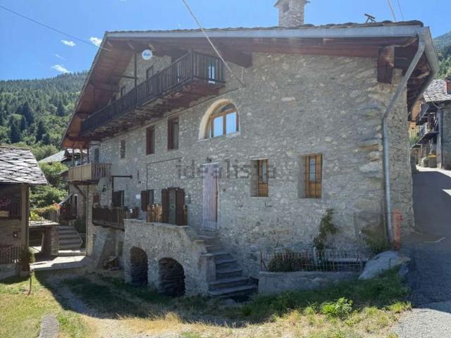 Appartamento in vendita di 73 m² in Frazione la Cheriety, 31