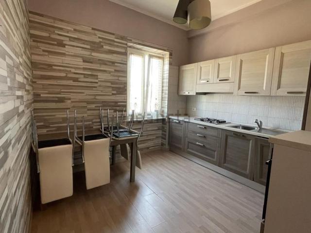 Appartamento in vendita di 73 m² in Via B. Viale, 24