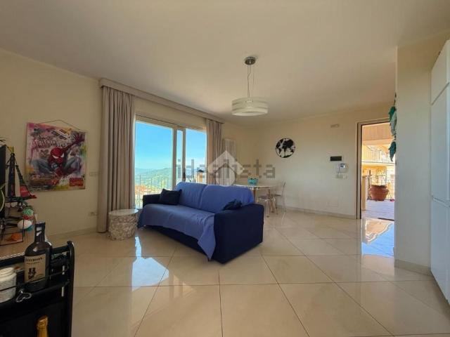 Appartamento in vendita di 73 m² in Via Belvedere, 23