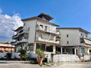 Appartamento in vendita di 73 m² in Via Colleferro, 41