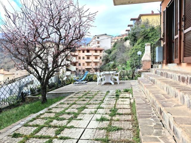 Appartamento in vendita di 73 m² in Via le Rocche