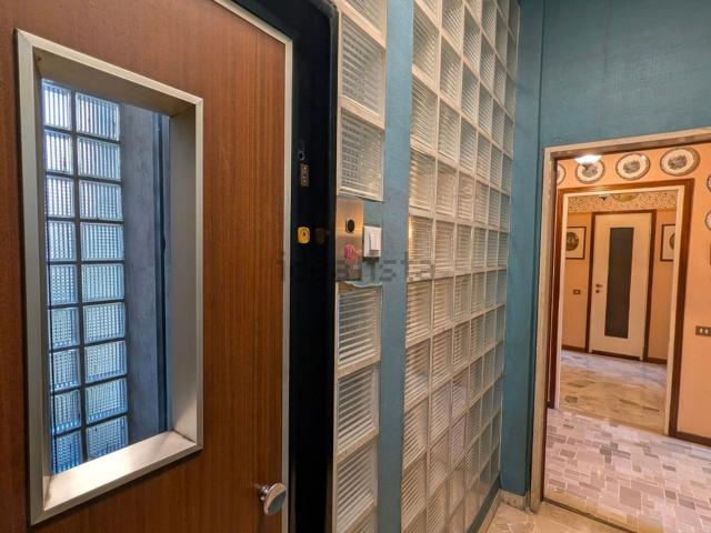 Appartamento in vendita di 73 m² in Via Savona, 65