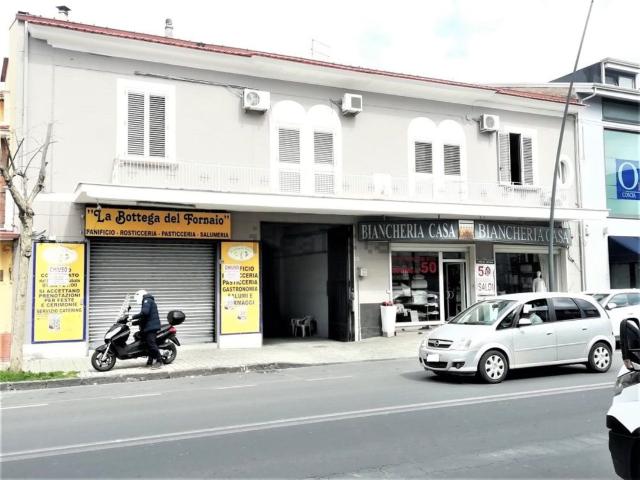 Appartamento in vendita di 705 m² in Via Nazionale Appia