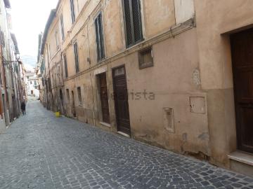 Appartamento in vendita di 70 m² in Corso UMBERTO I, 61