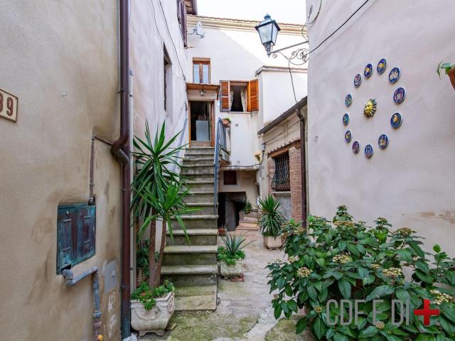 Appartamento in vendita di 70 m² in Frazione monte santa maria