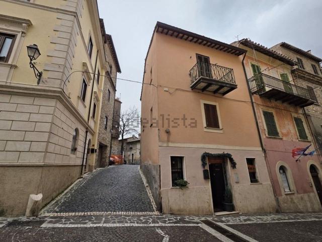 Appartamento in vendita di 70 m² in Piazza Giuseppe Garibaldi, 16