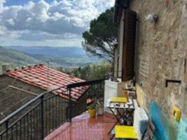 Appartamento in vendita di 70 m² in Strada Comunale Poggio di Loro