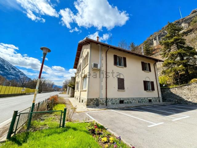 Appartamento in vendita di 70 m² in Strada Statale 26 della Valle d&apos Aosta, 1
