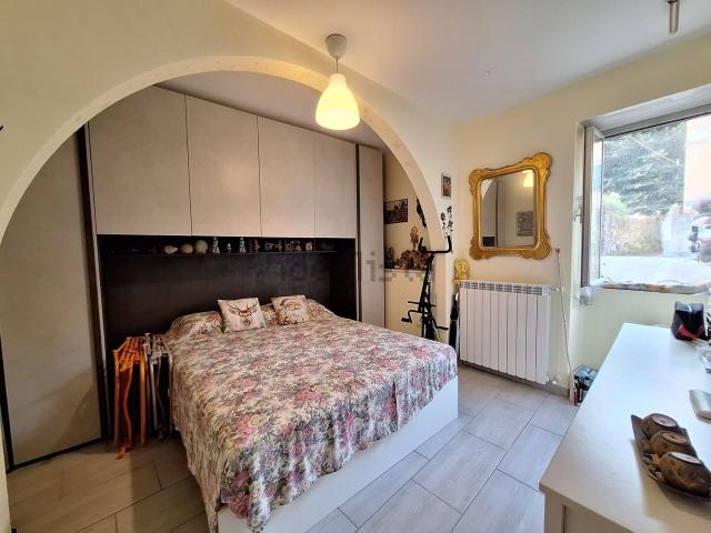 Appartamento in vendita di 70 m² in Salita Ca&apos  dei Trenta, 7