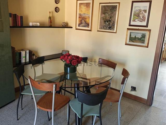 Appartamento in vendita di 70 m² in Via Vecchia per Solaro, 23