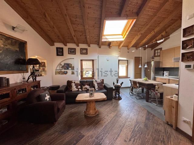 Appartamento in vendita di 70 m² in Via Andrea Fantoni