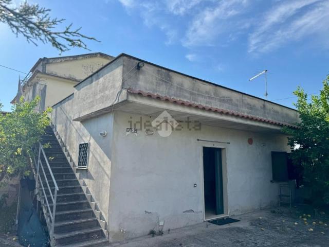 Appartamento in vendita di 70 m² in Via Appia Antica Ora Romana