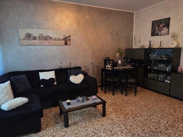 Appartamento in vendita di 70 m² in Via Carlo Lorenzini, 22
