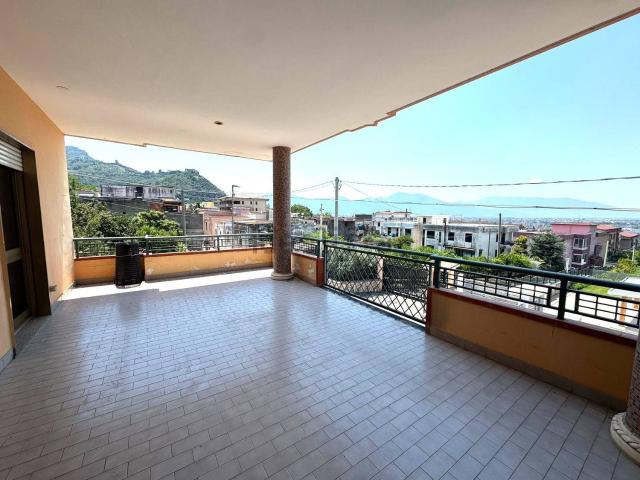 Appartamento in vendita di 70 m² in Via Casamonica, 19