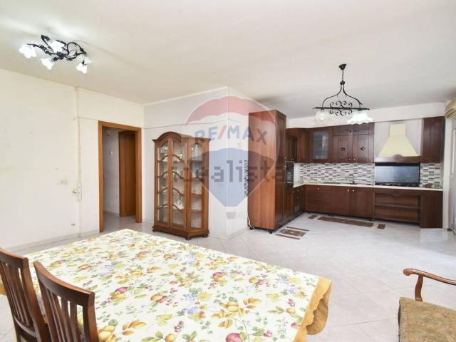 Appartamento in vendita di 70 m² in Via de Nicola, 9