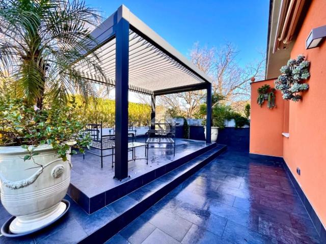 Appartamento in vendita di 70 m² in Via del Golf, 178