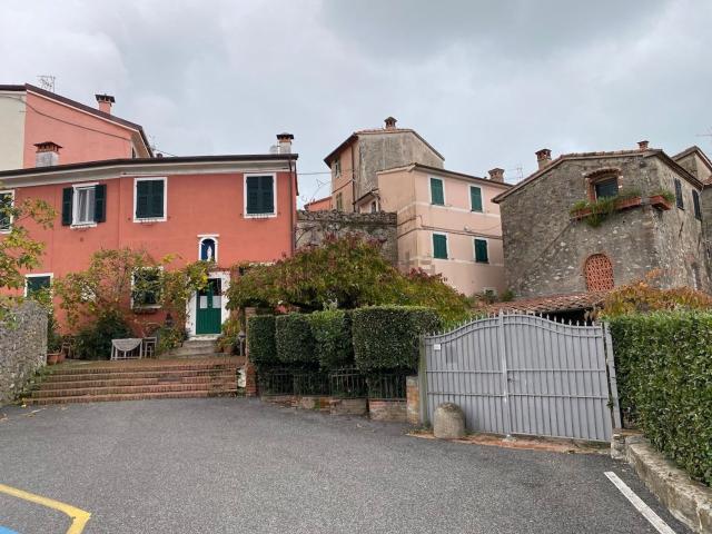 Appartamento in vendita di 70 m² in Via della Chiesa, 1