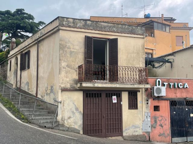 Appartamento in vendita di 70 m² in Via della Libertà, 1