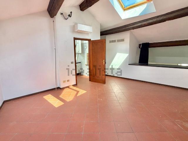 Appartamento in vendita di 70 m² in Via della Paglia, 21