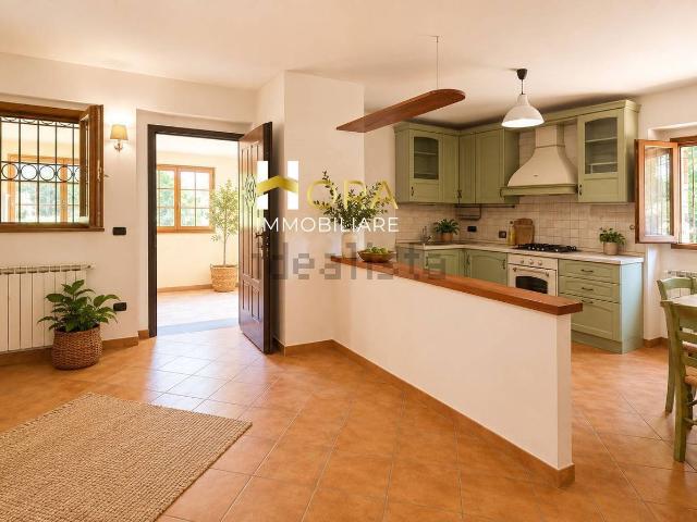 Appartamento in vendita di 70 m² in Via delle Azalee, 5