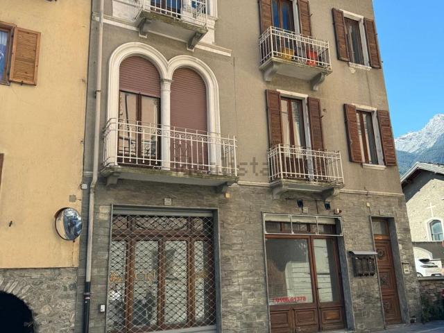 Appartamento in vendita di 70 m² in Via Emile Chanoux, 132