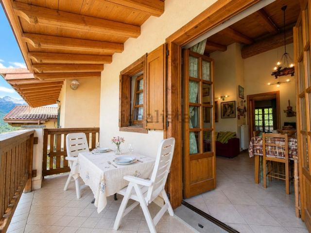 Appartamento in vendita di 70 m² in Via Famiglia Longaretti, 5