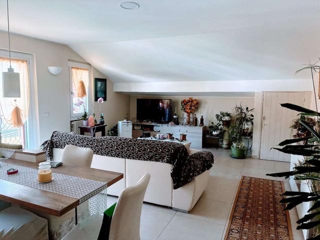 Appartamento in vendita di 70 m² in Via Felice Cavallotti, 19