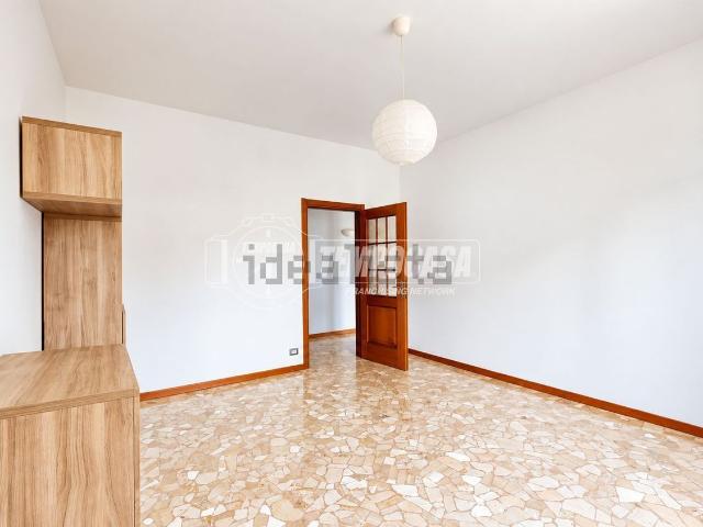 Appartamento in vendita di 70 m² in Via Filippo Turati, 10