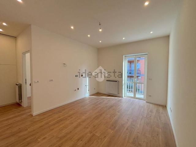 Appartamento in vendita di 70 m² in Via Fratelli Colabona, 98