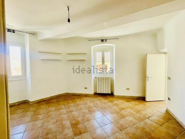 Appartamento in vendita di 70 m² in Via Franciosi, 12