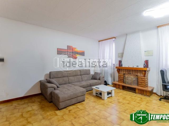 Appartamento in vendita di 70 m² in Via Giovanni Ameglio, 5