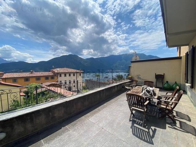 Appartamento in vendita di 70 m² in Via Giulia Brentano Mezzegra, 34