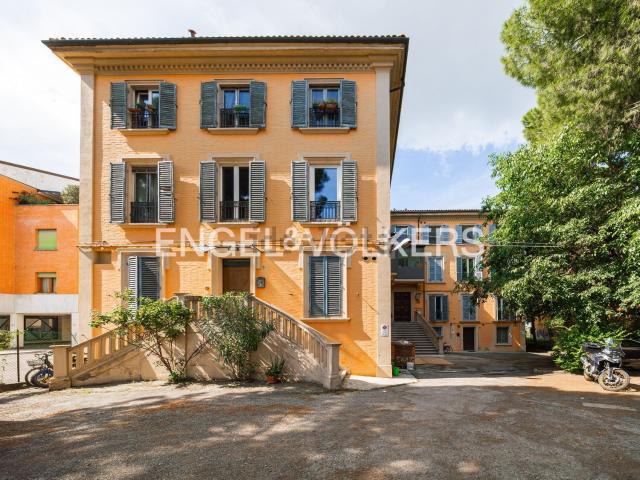 Appartamento in vendita di 70 m² in Via Giuseppe Massarenti, 190