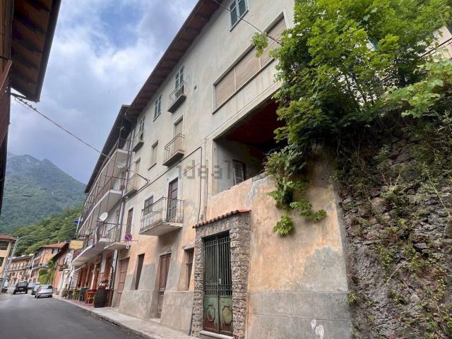 Appartamento in vendita di 70 m² in Via IV Novembre, 40